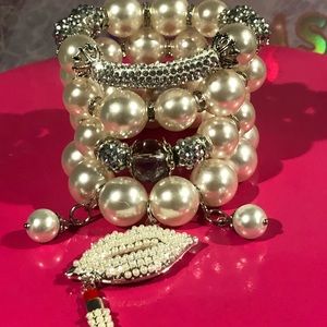 Four Stack Pearl Bracelet Set